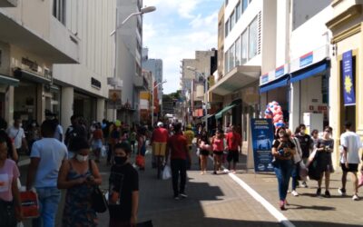 Carnaval é ponto facultativo e comércio pode optar pelo funcionamento