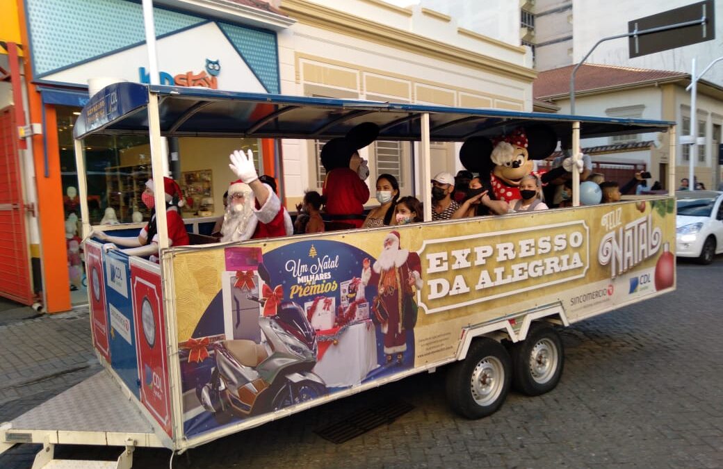 Expresso da Alegria visita bairros de Jundiaí e promove passeios até dia 23/12