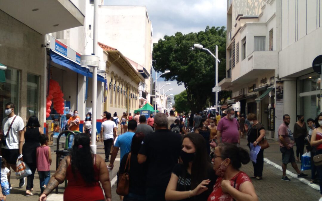 Dia dos Pais: Comércio de Jundiaí abre até as 18h e terá atrações no Centro neste sábado (13)