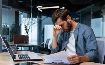 A inadimplência cresce 8,49% no Brasil e chega a 43,30% da população adulta