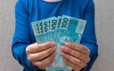 Busca por crédito cresce em outubro, mas recua no comparativo anual