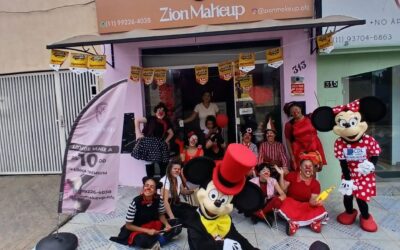 Ação de Dia das Mães leva personagens às ruas para movimentar o comércio em Jundiaí